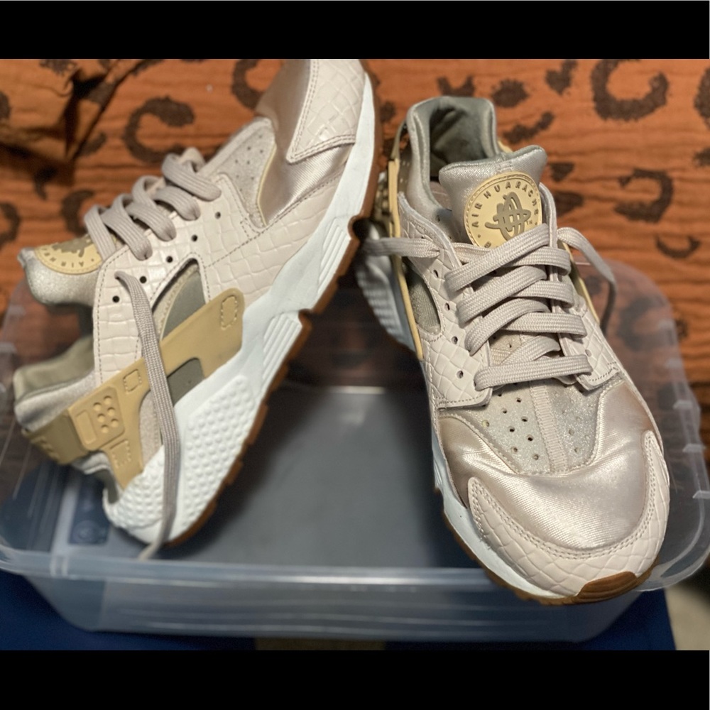 Nike Air Huarache Size 8.5W - Picture 5 of 6